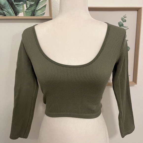 Zara Cropped Ribbed Stretch Top 3/4 Sleeves Women’s Olive Green - Picture 1 of 3